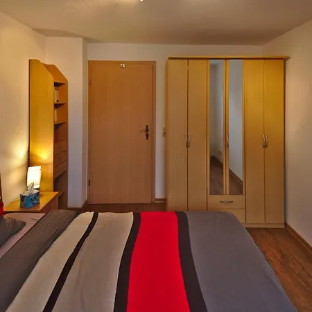 Apartment Doberaner Straße 15 04 *